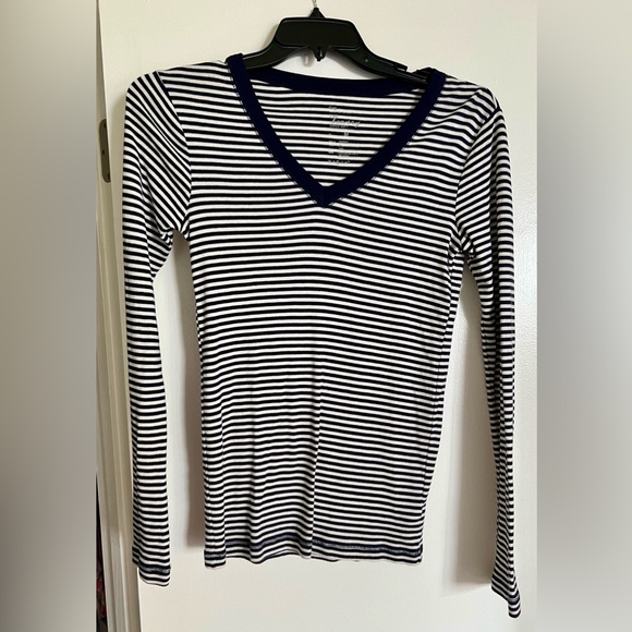 GAP Navy & White long sleeve striped top- M - Picture 1 of 4